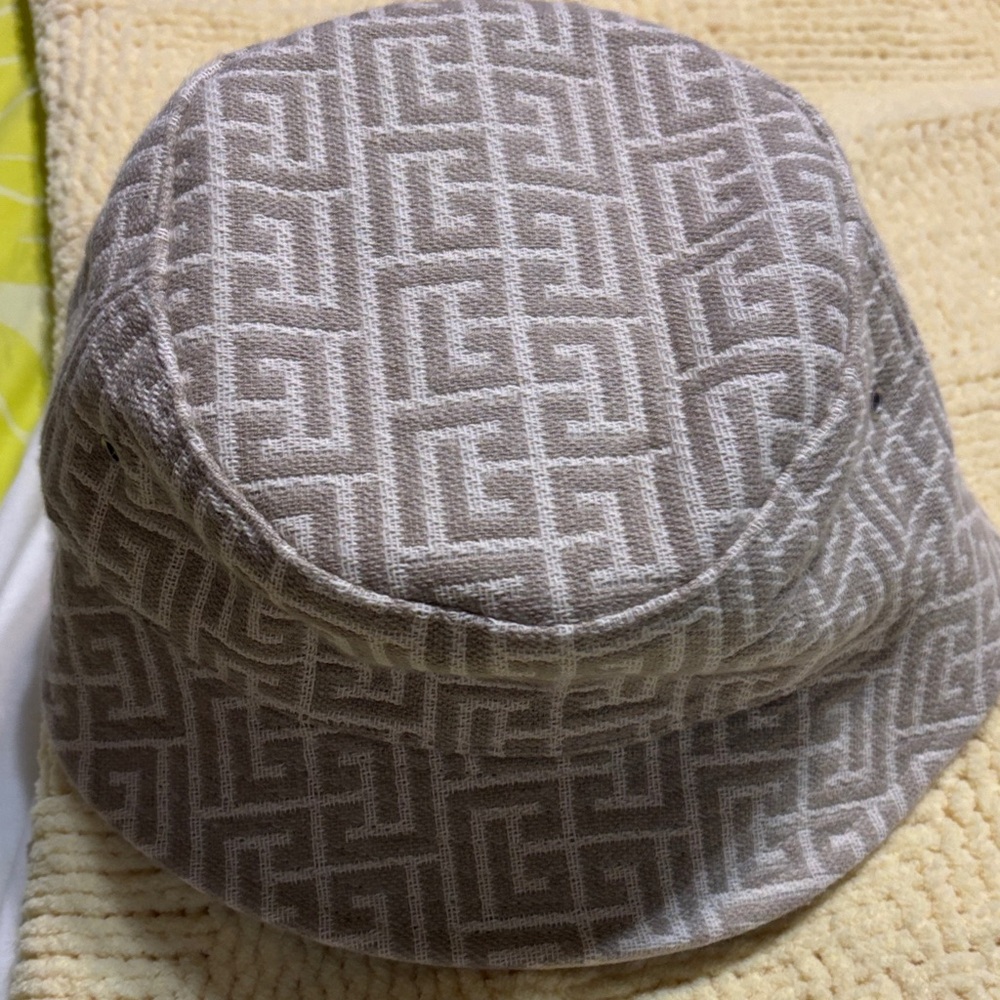 Balmain Patterned Gray Bucket Hat